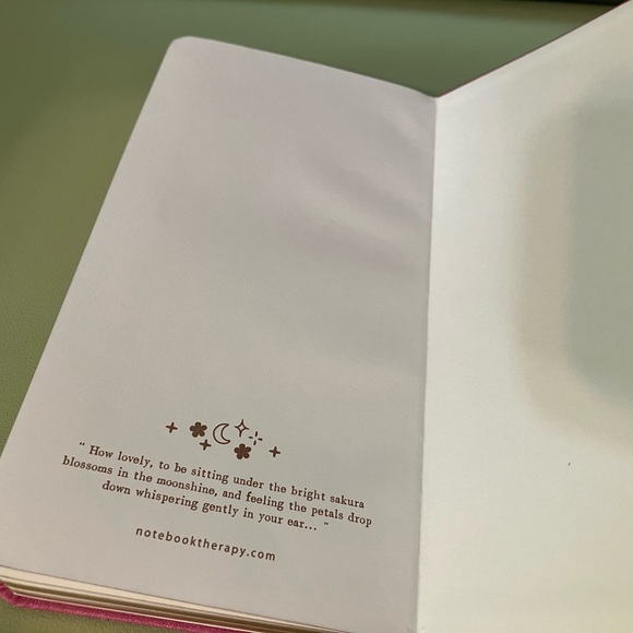 Notebook Therapy Tsuki ‘Moonlit Blossom’ Luxury Travel Notebook 150gsm dotted - Picture 6 of 7